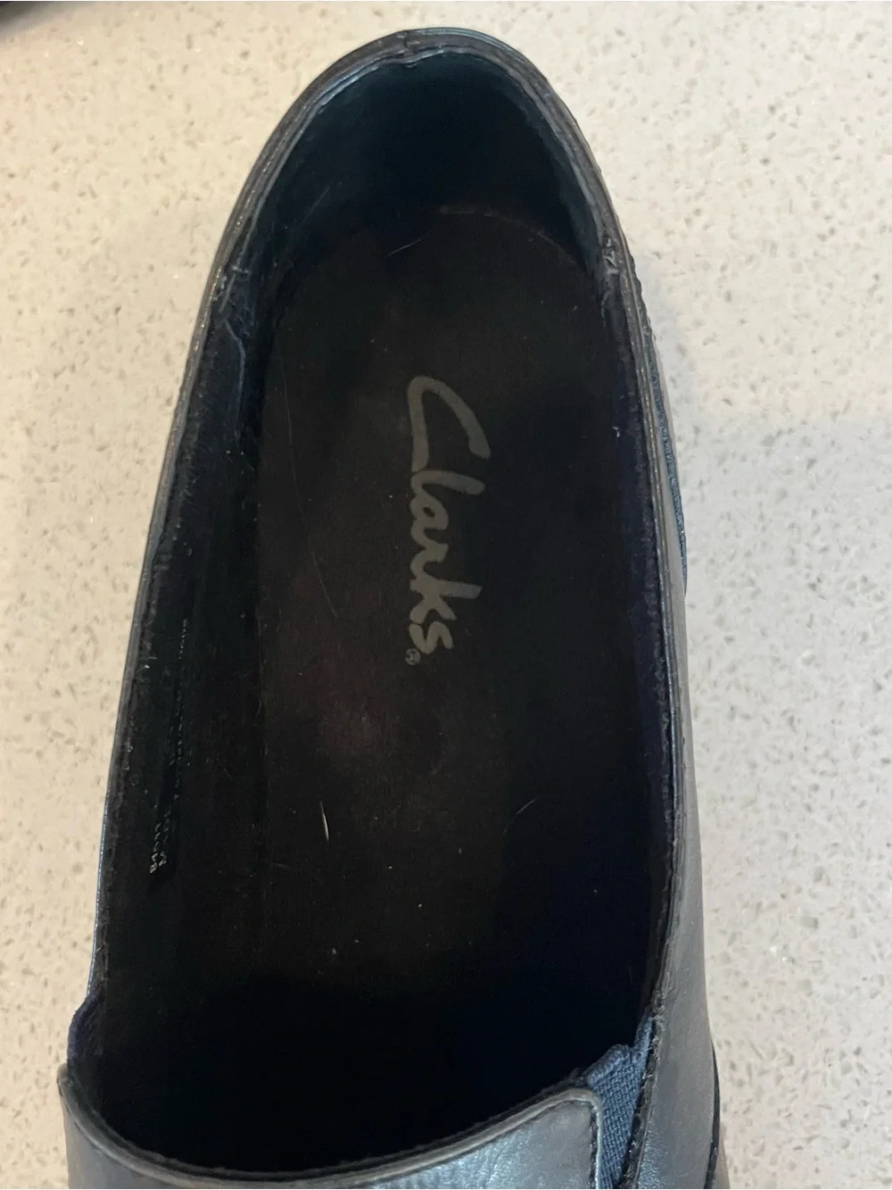 Clarks Women’s Black Slip-On Comfort Loafers Size 8